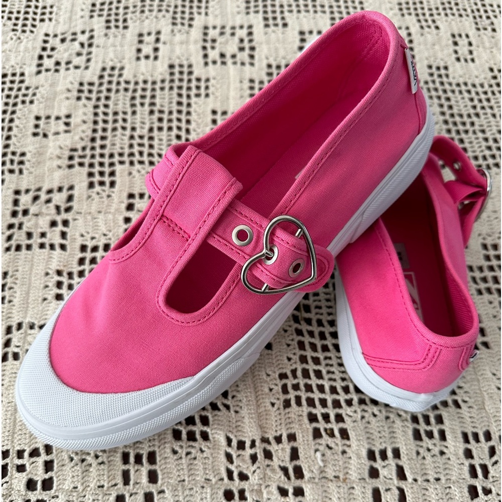 Van’s Style 93 Mary Janes with heart buckle